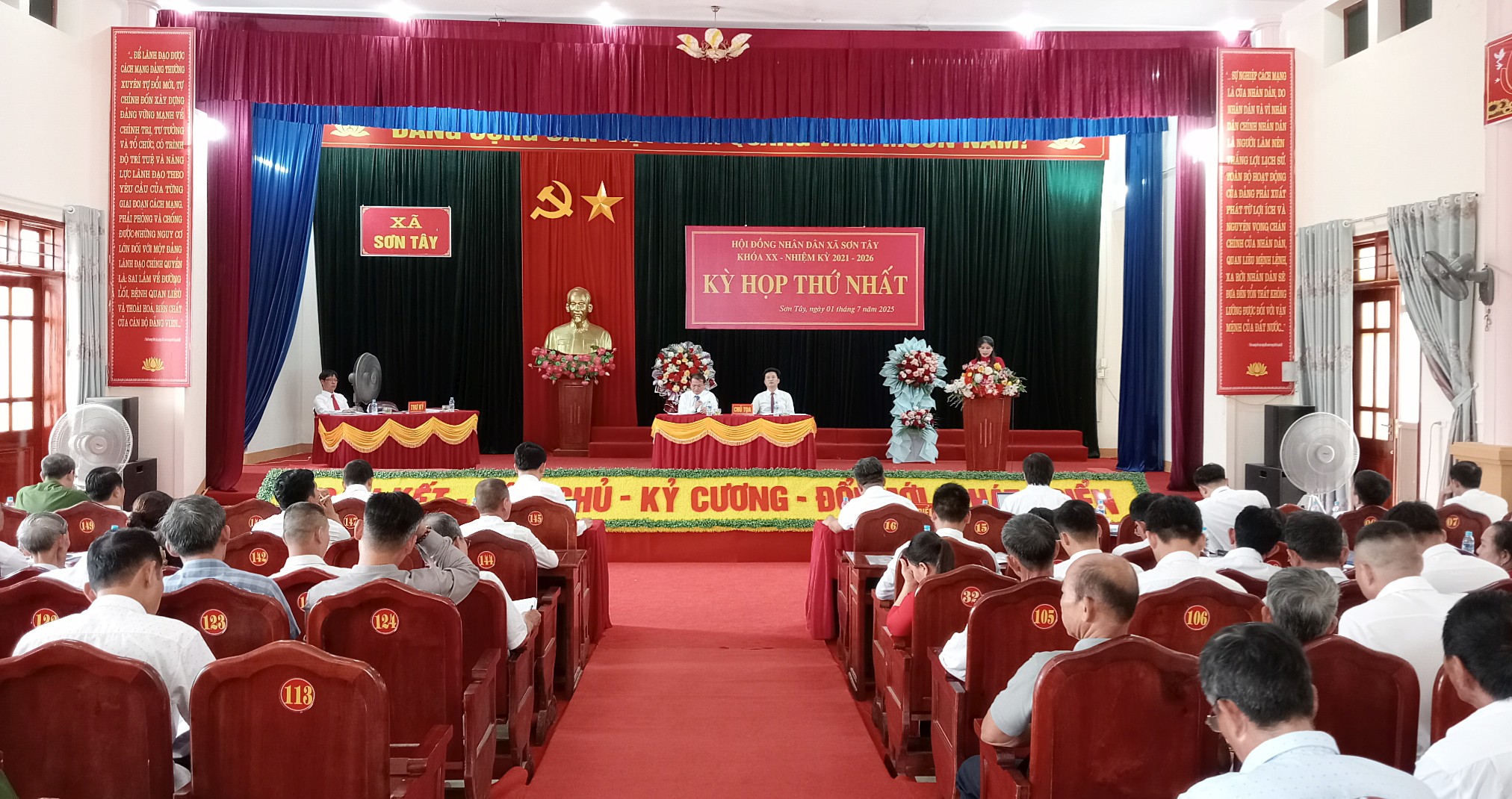 Kỳ họp thứ nhất, HĐND xã Sơn Tây khoá XX, nhiệm kỳ 2021 – 2026