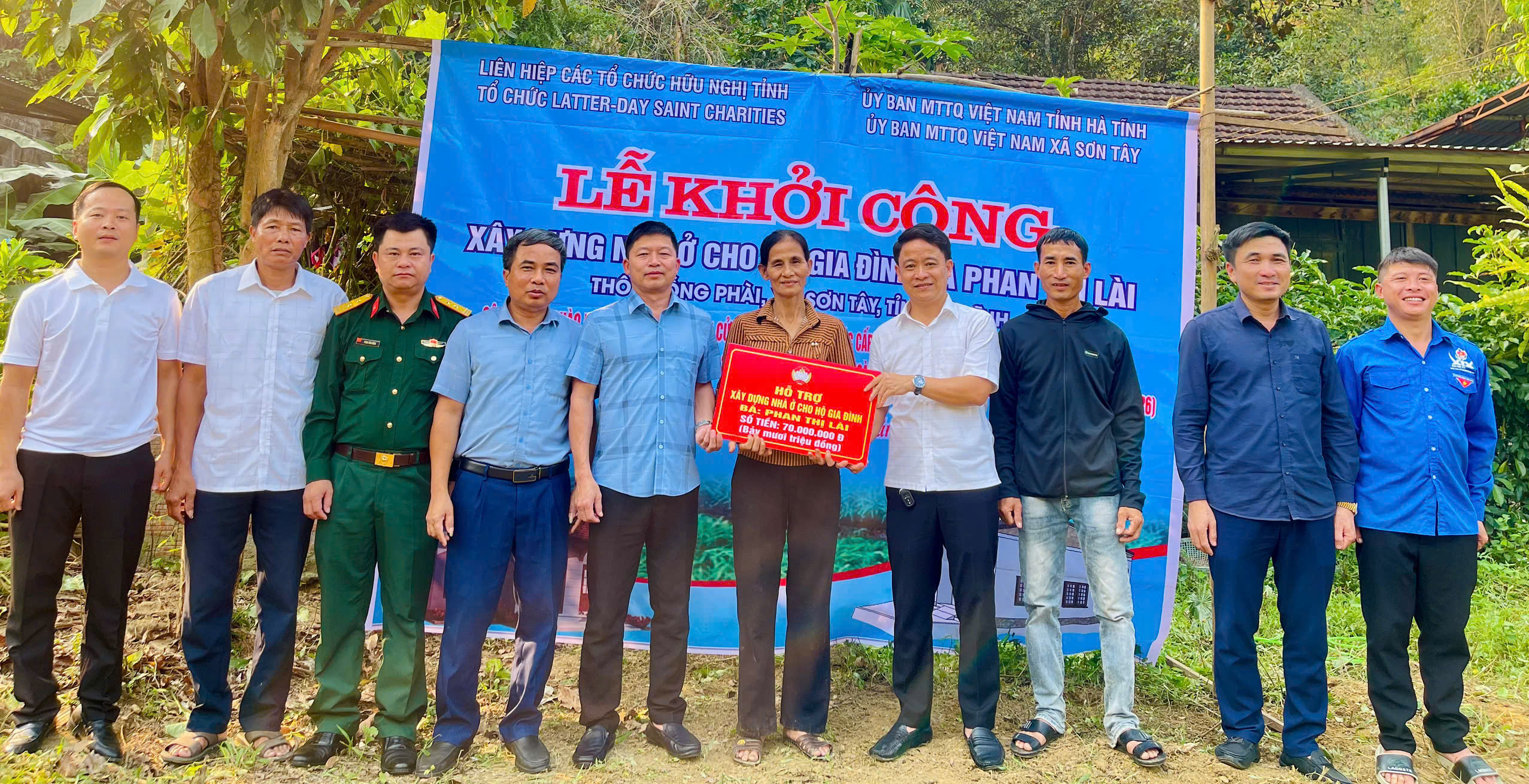 XÃ SƠN TÂY KHỞI CÔNG XÂY DỰNG NHÀ Ở CHO HỘ KHÓ KHĂN