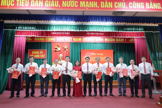 Đảng ủy xã Sơn Tây kết thúc hoạt động 2 chi bộ cơ quan, thành lập 9 chi bộ trực thuộc