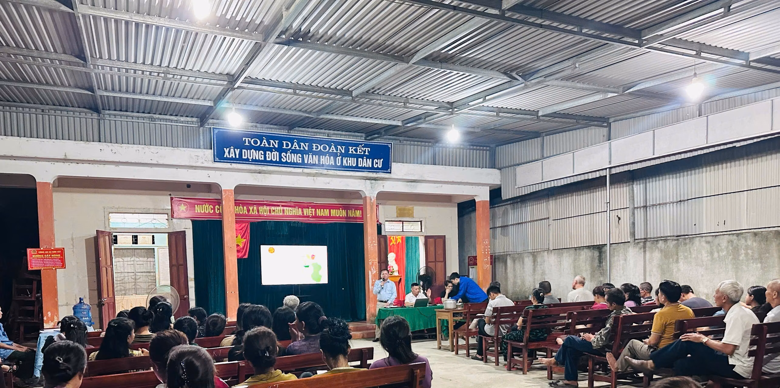 Sơn Tây hoàn thành lấy ý kiến Nhân dân về phương án sắp xếp thôn