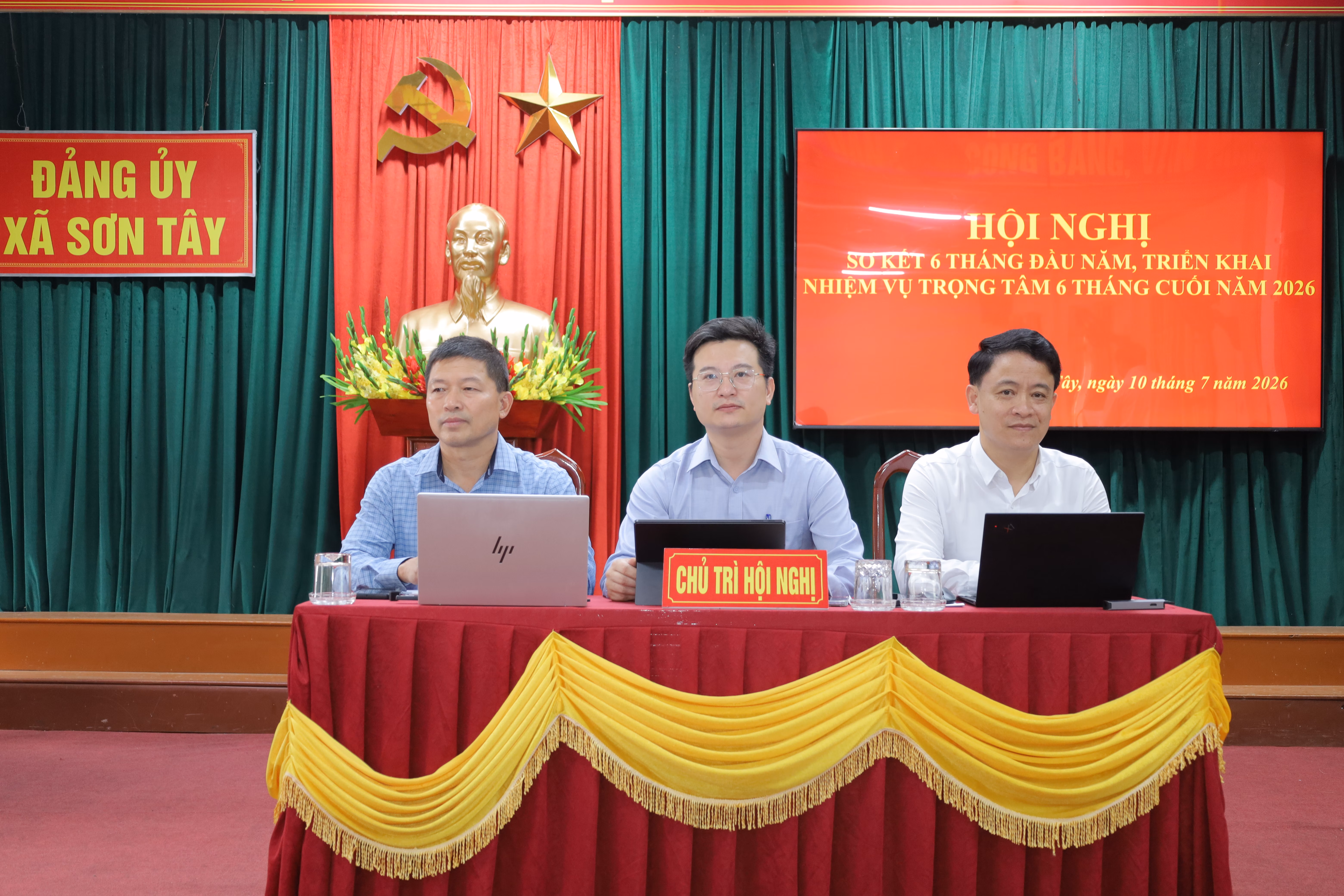 Đảng ủy xã Sơn Tây tổ chức Hội nghị sơ kết công tác xây dựng Đảng và thực hiện nhiệm vụ chính trị 6 tháng đầu năm, triển khai nhiệm vụ trọng tâm 6 tháng cuối năm 2026